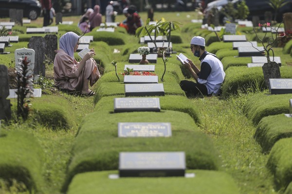 Ziyarah Kubur pada Malam Nisfu Sya'ban