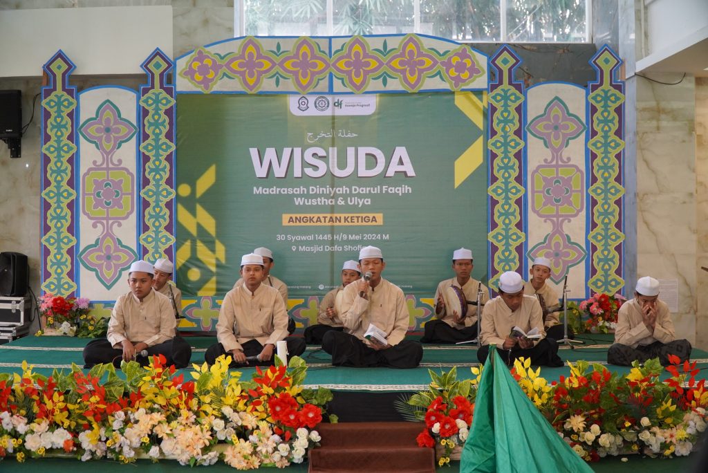 Madrasah Diniyah Darul Faqih Gelar Acara Wisuda Takmiliyah Wustha & Ulya
